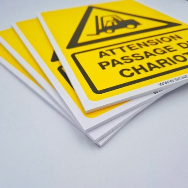 Panneau Attention Passage de Chariot
