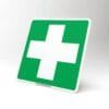 Plaque premiers secours norme ISO 7010 avec croix verte – sécurité Tunisie