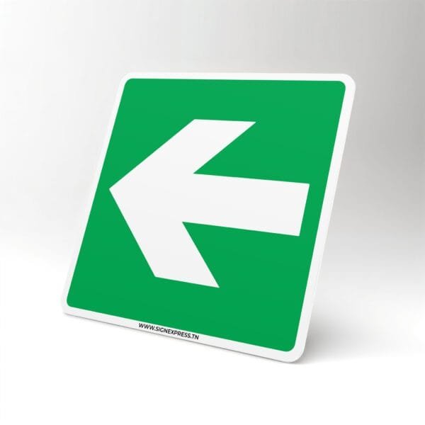 Flèche évacuation ISO 7010 sur plaque verte – signalisation sécurité Tunisie