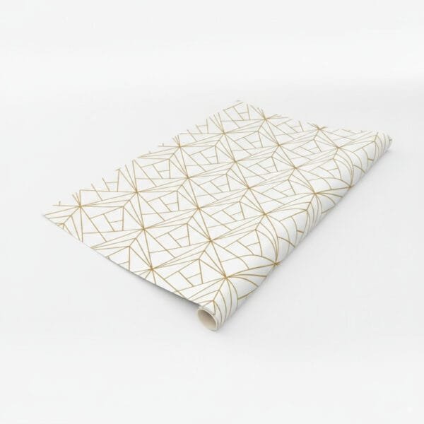 Papier peint adhésif sur mesure avec motif géométrique rose posé dans un salon en Tunisie.