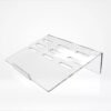Support PC portable ergonomique en plexiglass transparent avec fentes de ventilation, fabriqué en Tunisie.